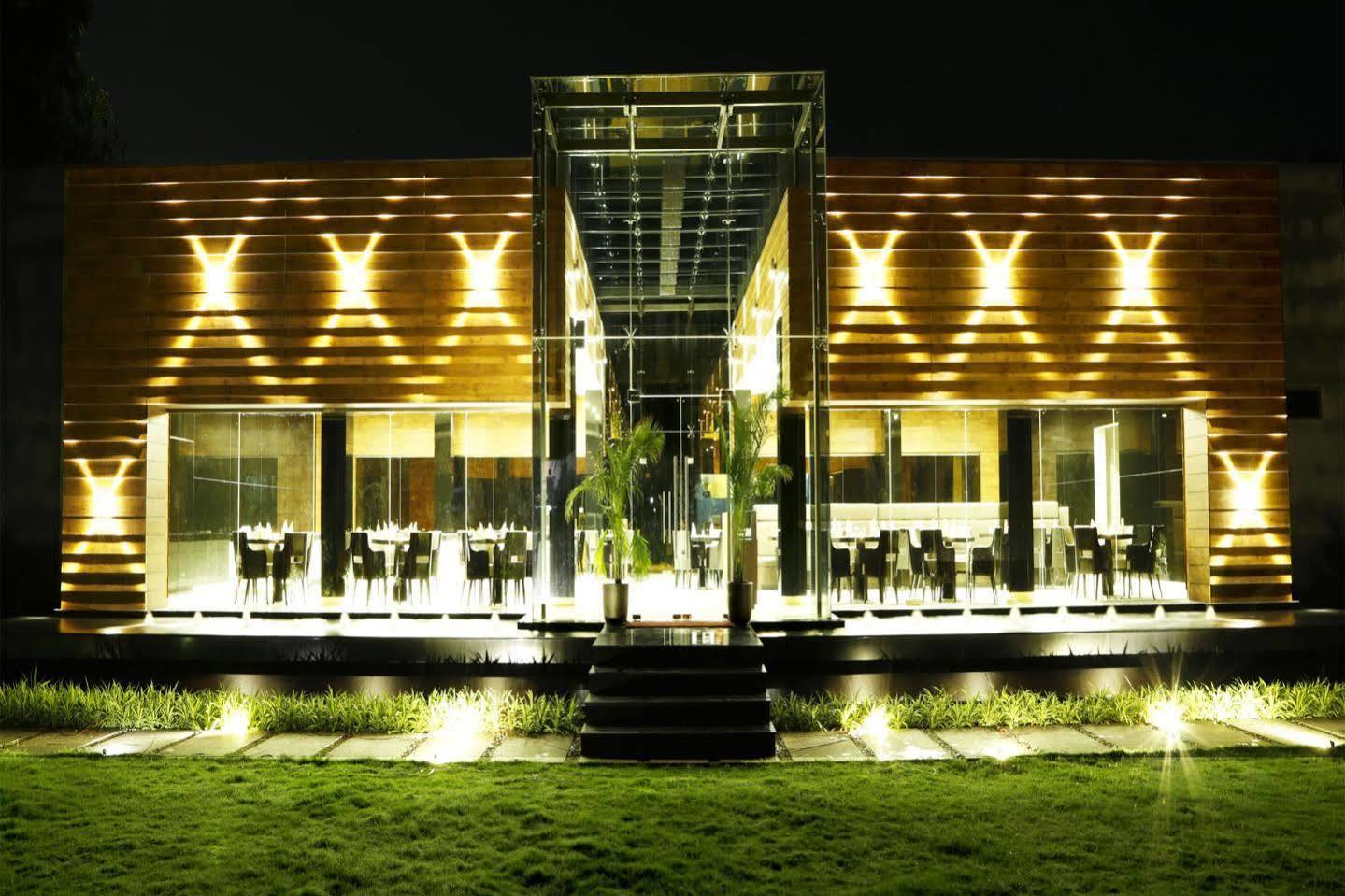 Pleasant Days Resort Chembarambakkam Lake Экстерьер фото
